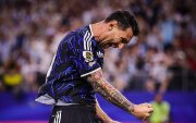 El astro argentino Lionel Messi celebra su sexto gol en la actual Copa del Mundo.