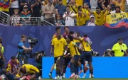 La celebración futbolística refleja unidad nacional, pero abre debate sobre su efecto en la atención a problemas del país.
