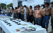 Las autoridades confirmaron que cinco de los aprehendidos registran antecedentes penales por delitos relacionados con tráfico de drogas y robo