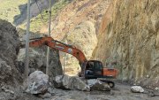 La vía Cuenca- Girón- Pasaje permanecerá cerrada por tres semanas más mientras se ejecutan tareas de limpieza.
