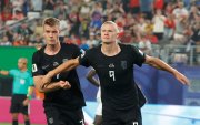 Erling Haaland (der.), principal figura de Noruega en el Mundial 2026. Hoy mide a Costa de Marfil.
