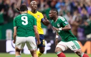 Julián Quiñones destacó con gol y asistencia en la victoria 2-0 de México ante Ecuador.