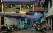El auge de barrios cerrados profundiza la fractura social y la apatía ciudadana.