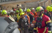 Gil quedó confinado en su garita de seguridad tras los terremotos de magnitudes 7,2 y 7,5.
