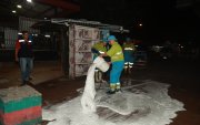 Municipio intensifica limpieza y advierte multas por ensuciar espacios públicos.