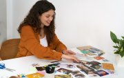 A diferencia de otras disciplinas que requieren técnica o formación previa, este trabaja con lo que ya existe y que muchas veces se tiene en casa.