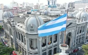 Los políticos buscan ocupar el sillón de Olmedo