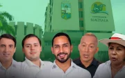Imagen de los precandidatos a la Alcaldía de Machala, frente a la sede municipal, en el inicio de la contienda rumbo a las elecciones seccionales de 2026.