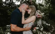 Taylor Swift y Travis Kelce comprometidos en agosto de 2025