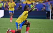 Jhon Arias de Colombia festeja su gol ante Ghana.