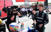 Kimi Antonelli  de Mercedes reacciona tras adjudicarse el sprint como preámbulo del Gran Premio de Gran Bretaña.