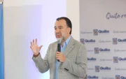 Referencia. El alcalde de Quito, Pabel Muñoz, afirmó que mantiene su militancia en la Revolución Ciudadana pese a competir con Amigo.