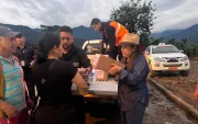 El Gobierno Nacional ha entregado medicinas y kits a las familias afectadas por le aluvión en Zamora Chinchipe.