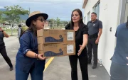 Entrega de insumos médicos durante las labores de respuesta en la zona cero.