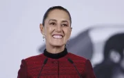 Ante los lamentables episodios de agresiones, homofobia y racismo que mancharon la imagen de México en el Mundial, la presidenta Sheinbaum actúa como si poner cara de palo y una sonrisa ensayada fuera a desaparecer la verdad.
