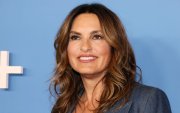 Mariska Hargitay conocida por la serie La Ley y el Orden será la presentadora de los Premios Emmy 2026