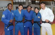 Integrantes de la selección ecuatoriana de judo durante una jornada de entrenamiento.