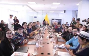 La Comisión de Educación de la Asamblea Nacional escuchó a estudiantes, exalumnos y autoridades sobre la reducción del presupuesto de la Universidad Amawtay Wasi.