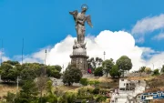Vecinos y organizaciones promueven actividades para revitalizar barrios tradicionales de Quito.