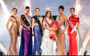La proclamación de la Reina de Chone estuvo acompañado de la actual Miss Universo Ecuador y la Miss Ecuador.