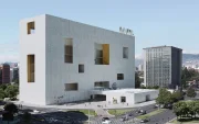 Tras el desconocimiento del fallo del jurado internacional para el Museo Nacional, el Gobierno abre la puerta a que el diseño sea elegido por la opinión de las redes sociales.