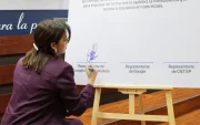 Mercedes Caicedo, presidenta del Consejo de la Judicatura, en la firma del convenio.