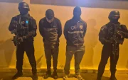 El operativo dejó a cuatro personas detenidas por su presunto vínculo con una red de tráfico de migrantes en Ecuador.