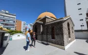 Villa Vinci, ubicado en la Vicente Ramón Roca, en La Mariscal, mantiene intacto su encanto.