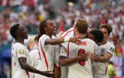 Jugadores de Inglaterra celebran un gol de Jude Bellingham este sábado, en un partido de cuartos de final del Mundial de la FIFA 2026 entre Noruega e Inglaterra en el estadio Hard Rock en Miami.