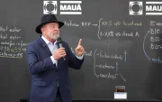 El presidente de Brasil, Luiz Inácio Lula da Silva, habla durante una visita al Instituto Mauá de Tecnología (IMT) este lunes.
