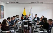 Pleno del Consejo de Educación Superior (CES) durante la sesión en la que aprobó la segunda intervención de la Universidad Amawtay Wasi.