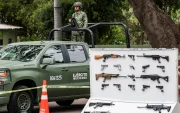 El Ejército Mexicano destruye 610 fusiles y 92 pistolas, así como 5,013 cargadores y 316,036 cartuchos de munición durante una ceremonia oficial en la 9ª Zona Militar de Sinaloa, México, el 9 de marzo de 2026.