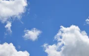 Referencial. Cielos despejados en la Sierra, con radiación solar extrema este 14 de julio.