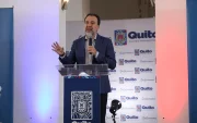 El alcalde de Quito, Pabel Muñoz, durante una rueda de prensa este 14 de julio de 2026.