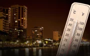 La presencia de viento, la disminución de la humedad y el despeje del cielo durante la noche contribuyen a que el ambiente se sienta más fresco en Guayaquil.
