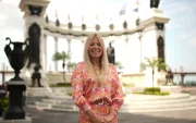 Cidinha de Weber lidera la comunicación y el marketing en la Fundación Malecón 2000, tras una sólida experiencia en el ámbito privado y público.