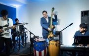Cada nota equivocada activa procesos cerebrales de ajuste inmediato. Expertos y músicos coinciden en que la música enseña a perseverar y afrontar la frustración.