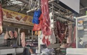 Carne para estofado, molida, fileteada y hueso carnudo integran la oferta de los mercados de Guayaquil.