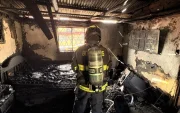 Un incendio ocurrió en el segundo piso de una casa en la Ferroviaria Media, en el sur de Quito.