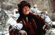 Brenda Fricker en la película 'Mi pobre angelito 2'
