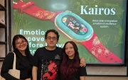 El equipo ecuatoriano presenta en China la pulsera que ayuda a detectar la ansiedad.