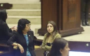 Liliana Durán (izquierda) es asambleísta por la Revolución Ciudadana y parte de la Comisión de Régimen Económico.