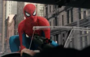 Peter Parker (Tom Holland) vive en soledad tras los hechos de Spider-Man: Sin camino a casa (2021)
