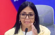 Delcy Rodríguez durante una intervención pública, mientras el gobierno de Trump solicita inmunidad judicial en EE. UU.