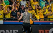 Darío Benedetto, delantero argentino, celebrando uno de sus goles de Barcelona SC.