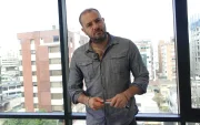 Juan Esteban Guarderas es el precandidato a la Alcaldía de Quito por la Izquierda Democrática (ID).