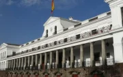 Comparar líderes autoritarios no resuelve la falta de límites al poder frente a la crisis actual.