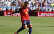 Pedro Porro, de España, en acción durante el partido de la final del Mundial 2026 entre España y Argentina.