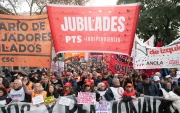 22/07/2026 15:17 (UTC)
Crédito:
EFE
Fuente:
EFE
Autor:
Nehuen Rovediello
Temática:
Trabajo » Sindicatos
Política » Gobierno
Trabajo
Trabajo » Salarios y pensiones
Cientos de integrantes de centrales obreras argentinas y organizaciones sociales fueron captadas este 22 de julio durante una marcha hacia el Congreso.