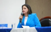 La vocal Elena Nájera actuó en el consejo consultivo con organizaciones políticas organizado por el CNE.